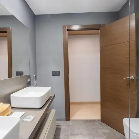 Quiet 2br Near Marina Metro Workspace